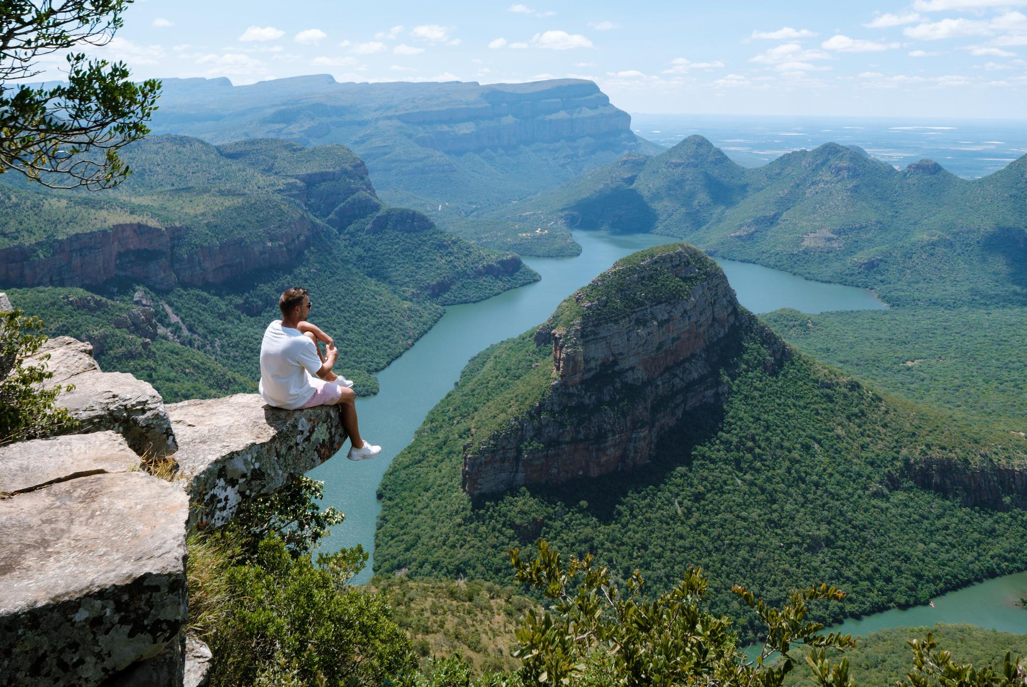 Big Five Safari • Scenic Wonders • Bush Luxury